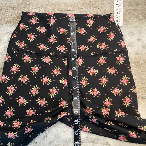 NWT💕ALICE + OLIVIA Aaron High-Rise Leggings Size XS - Picture 12 of 14